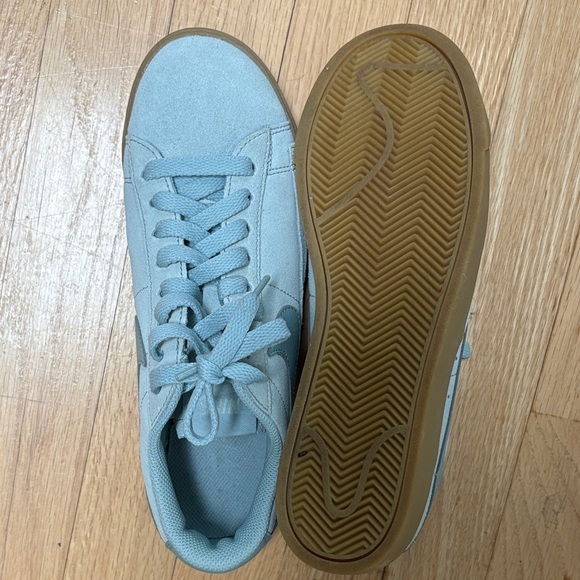 Pristine Condition Nike SB Blazer Low GT Supreme Cannon Sneakers - Picture 6 of 6